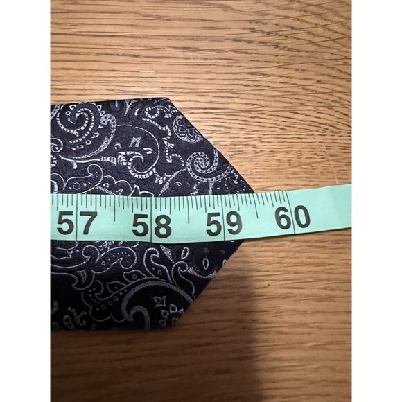 TOM JAMES Men's 100% Silk USA Tie Blue/Silver Paisley - Picture 9 of 9